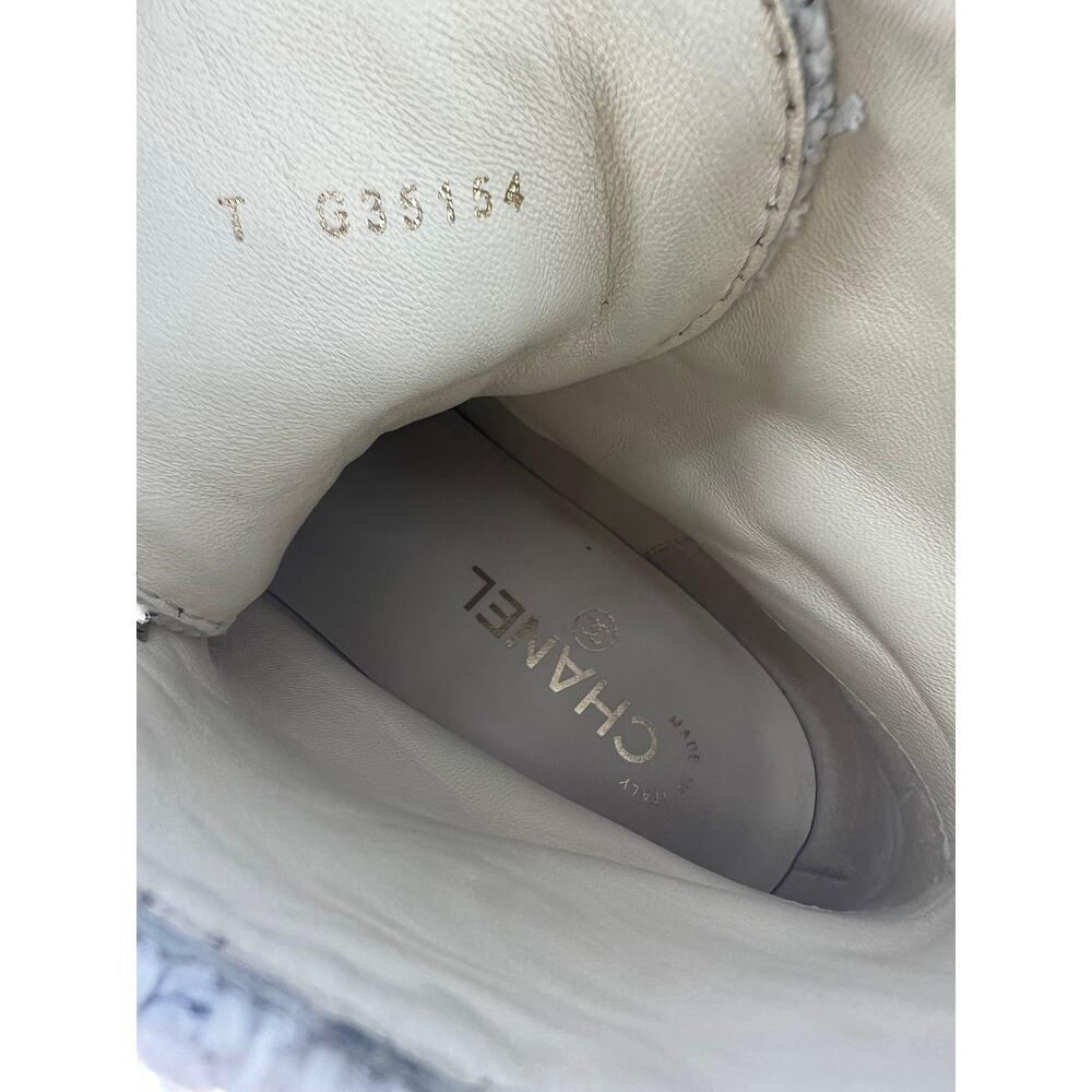 Chanel 2019 Tweed Interlocking CC Logo Cap Toe Combat Boots - Picture 14 of 16